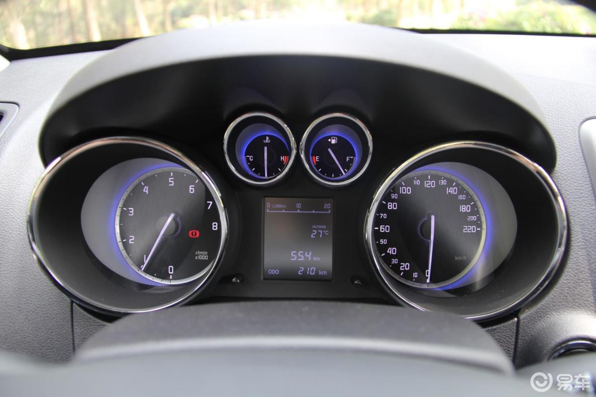 5t 手动 豪华运动型仪表盘汽车图片-汽车图片大全】-易车