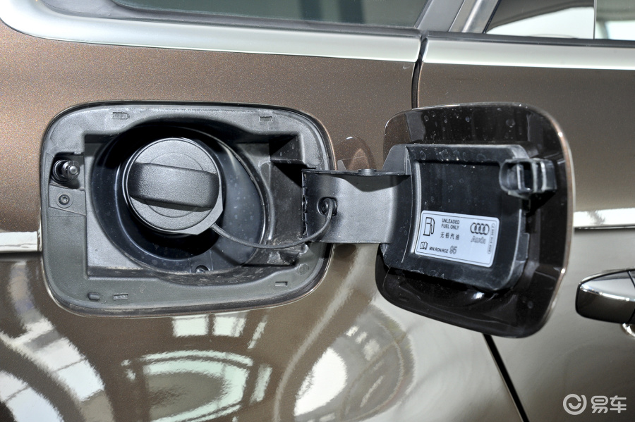 【奥迪a4l2016款35 tfsi 自动 舒适型油箱盖汽车图片-汽车图片大全】