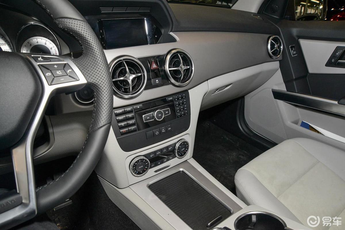 0t 自动 动感型 极致版中控台驾驶员方向汽车图片-汽车图片大全】