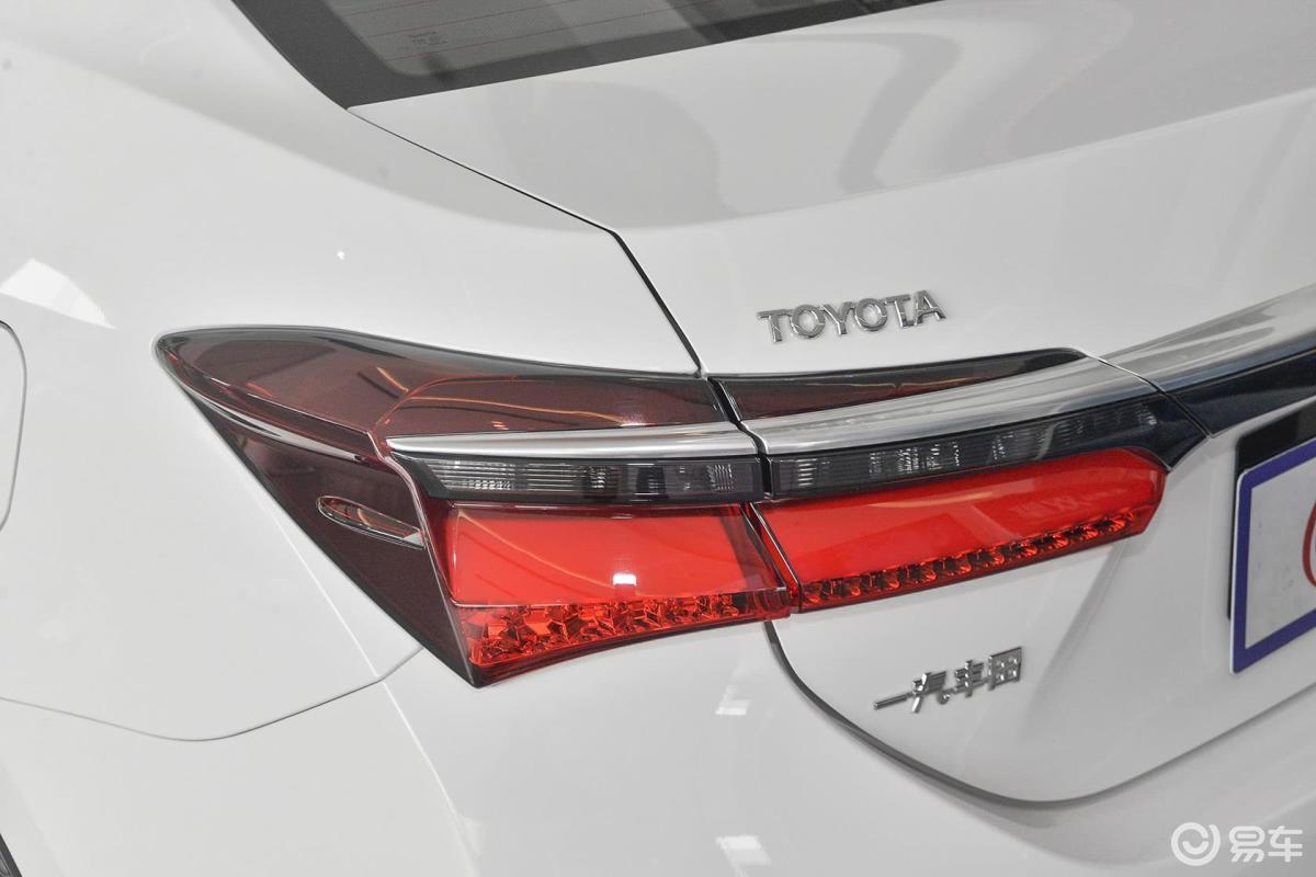 【卡罗拉2016款双擎 1.