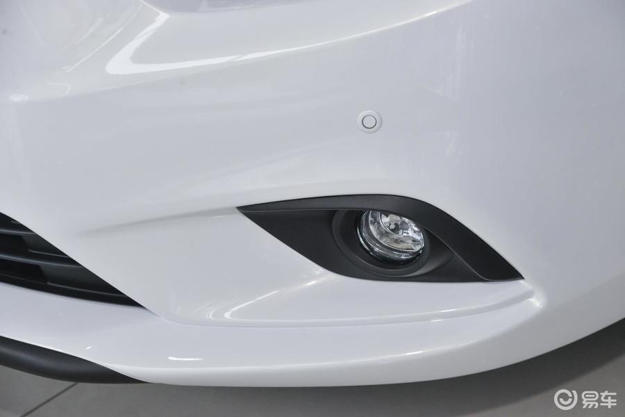 【阿特兹2015款2.0l 蓝天豪华版雾灯汽车图片-汽车图片大全】-易车网