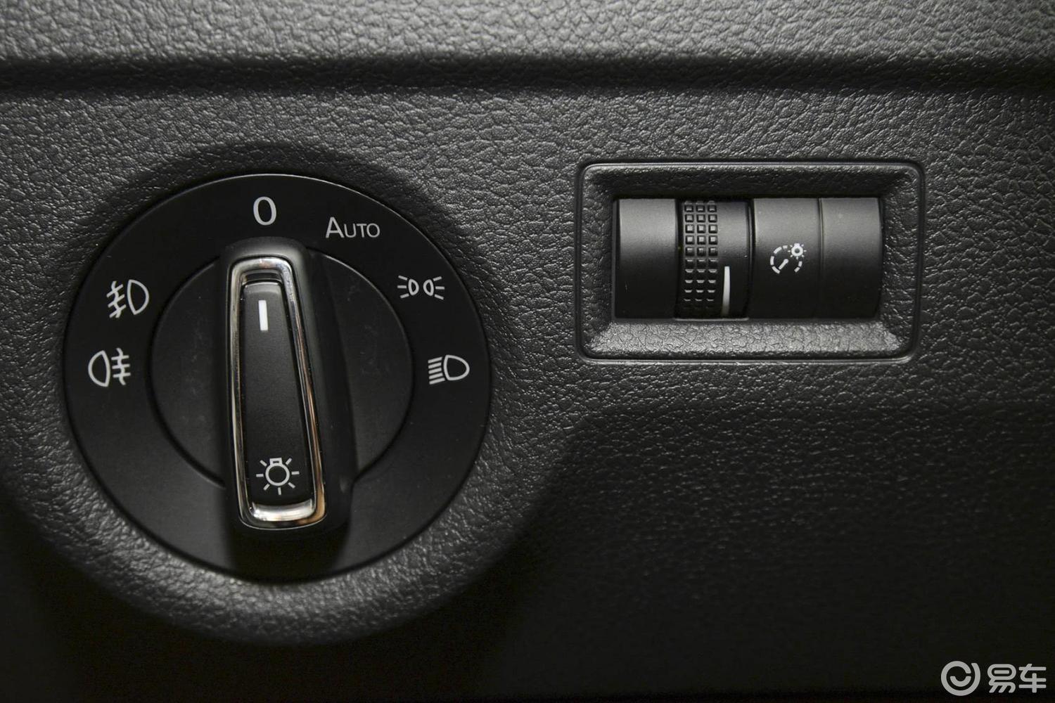 【帕萨特2016款330tsi dsg御尊版大灯开关汽车图片-汽车图片大全】