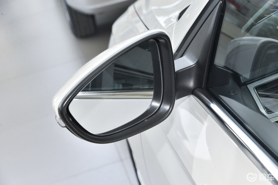 6l 手动舒适型后视镜镜面(后)汽车图片-汽车图片大全】-易车网