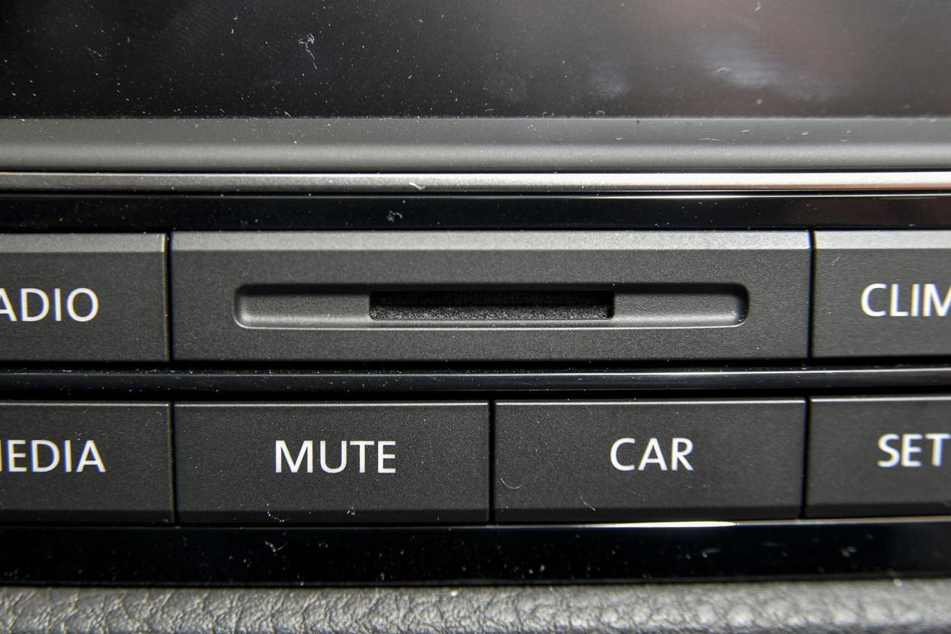 途锐3.0tsi 标配型usb接口