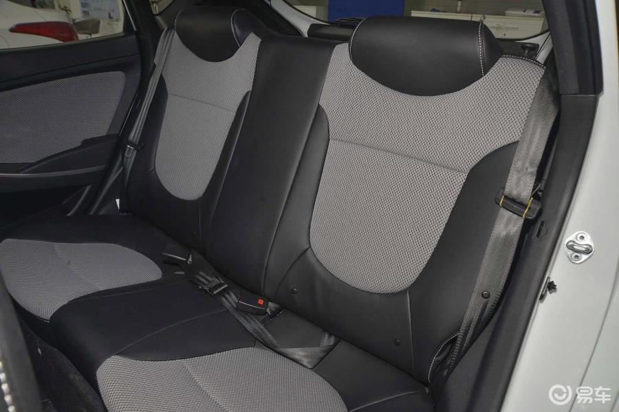 【瑞奕2014款1.4 glx at后排座椅汽车图片-汽车图片大全】-易车