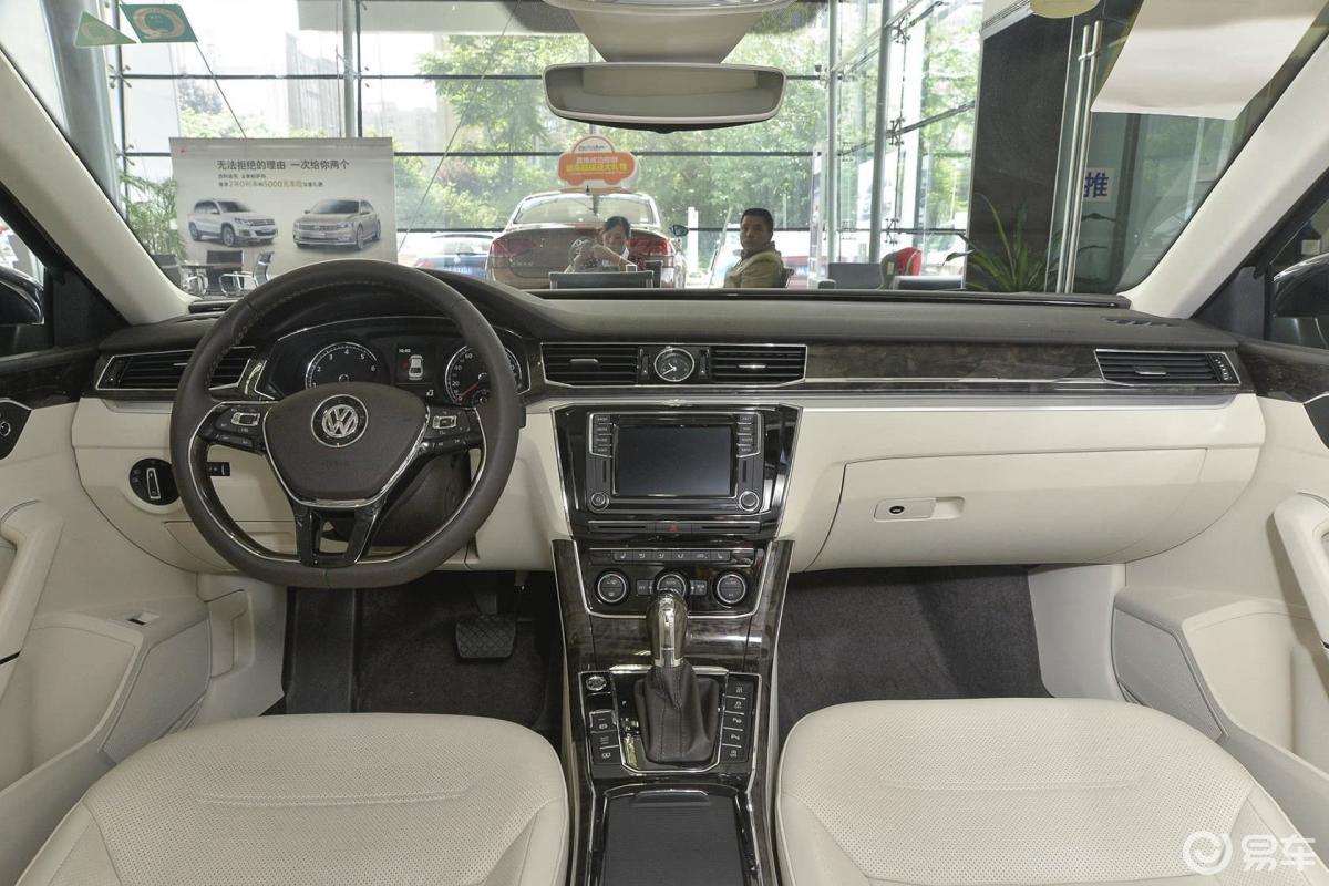 【帕萨特2016款380tsi dsg御尊版完整内饰(中间位置)汽车图片-汽车