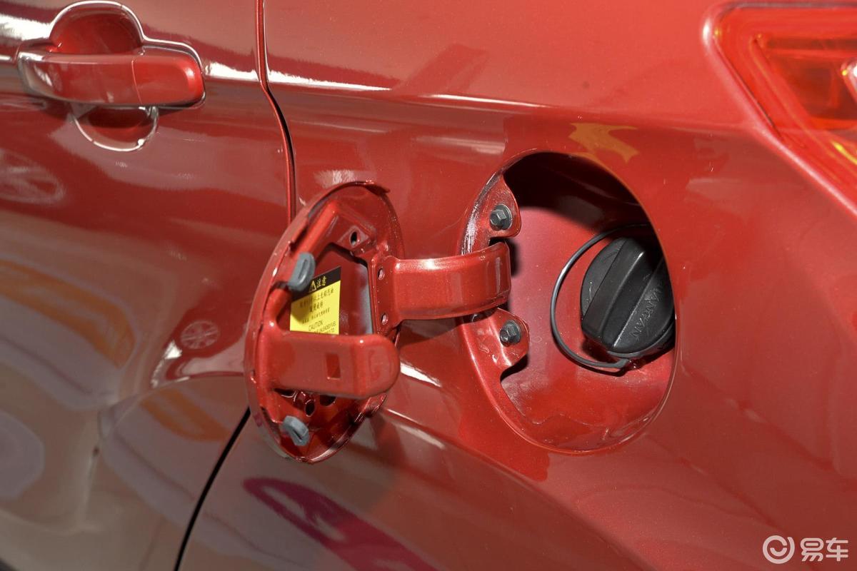 6l 手动 豪华型 国4油箱盖汽车图片-汽车图片大全】-易车