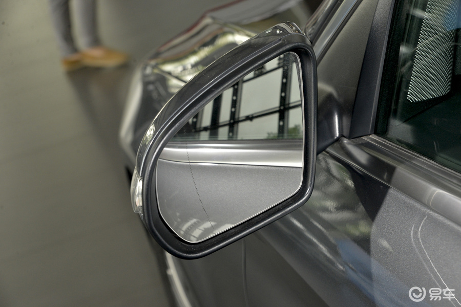 【奔驰glc级2016款glc200后视镜镜面(后)汽车图片-汽车图片大全】