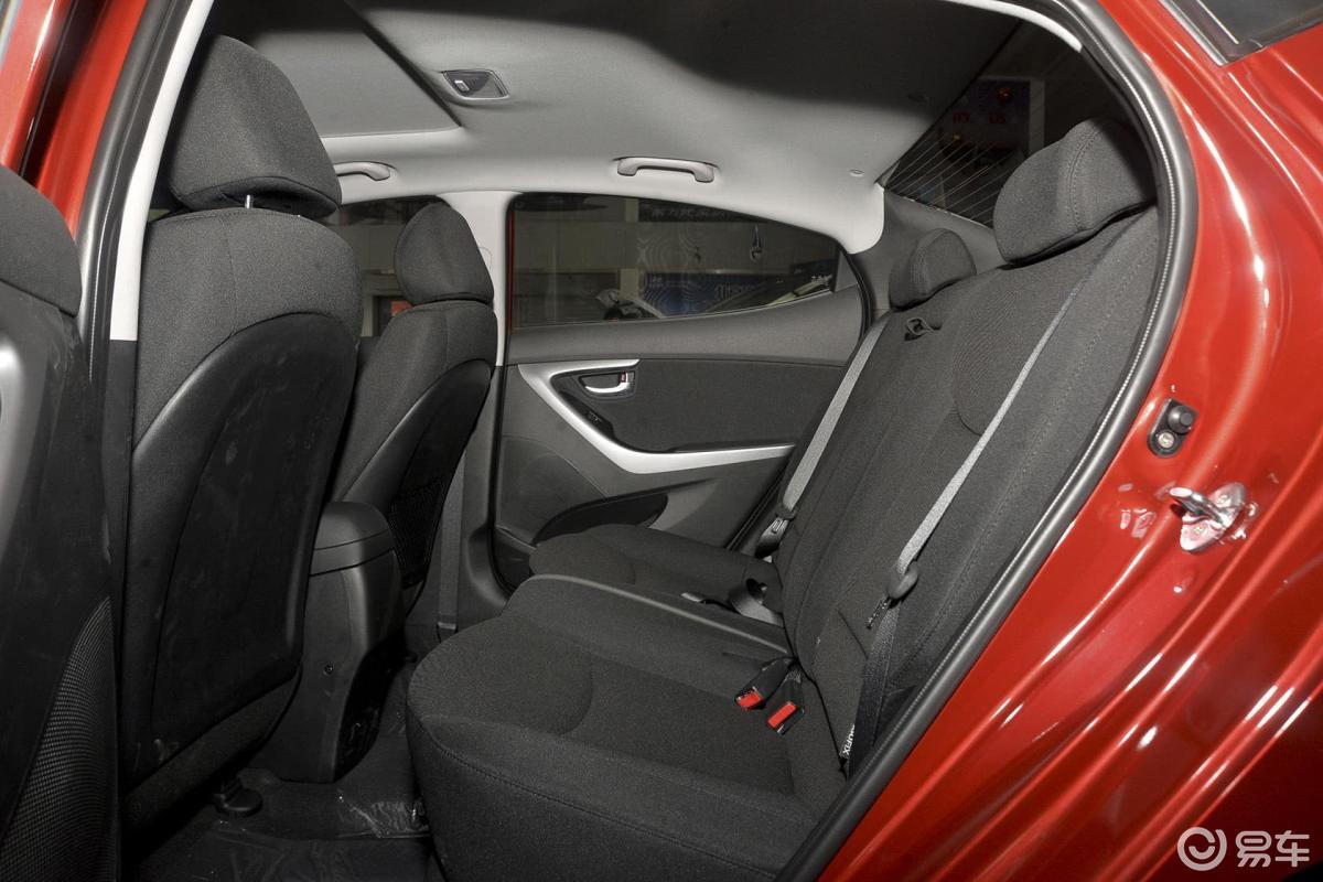 6l 手自一体 领先版后排空间体验汽车图片-汽车图片大全】-易车