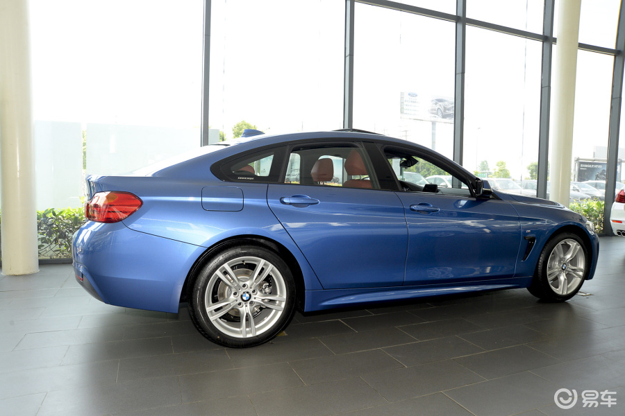 【宝马4系2016款四门轿跑车 420i m运动型正侧(车头向右)汽车图片