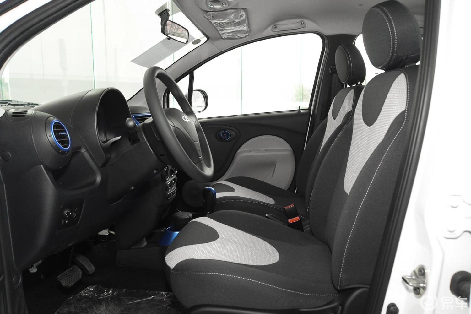 【奇瑞eq2015款舒适版前排空间汽车图片-汽车图片大全】-易车