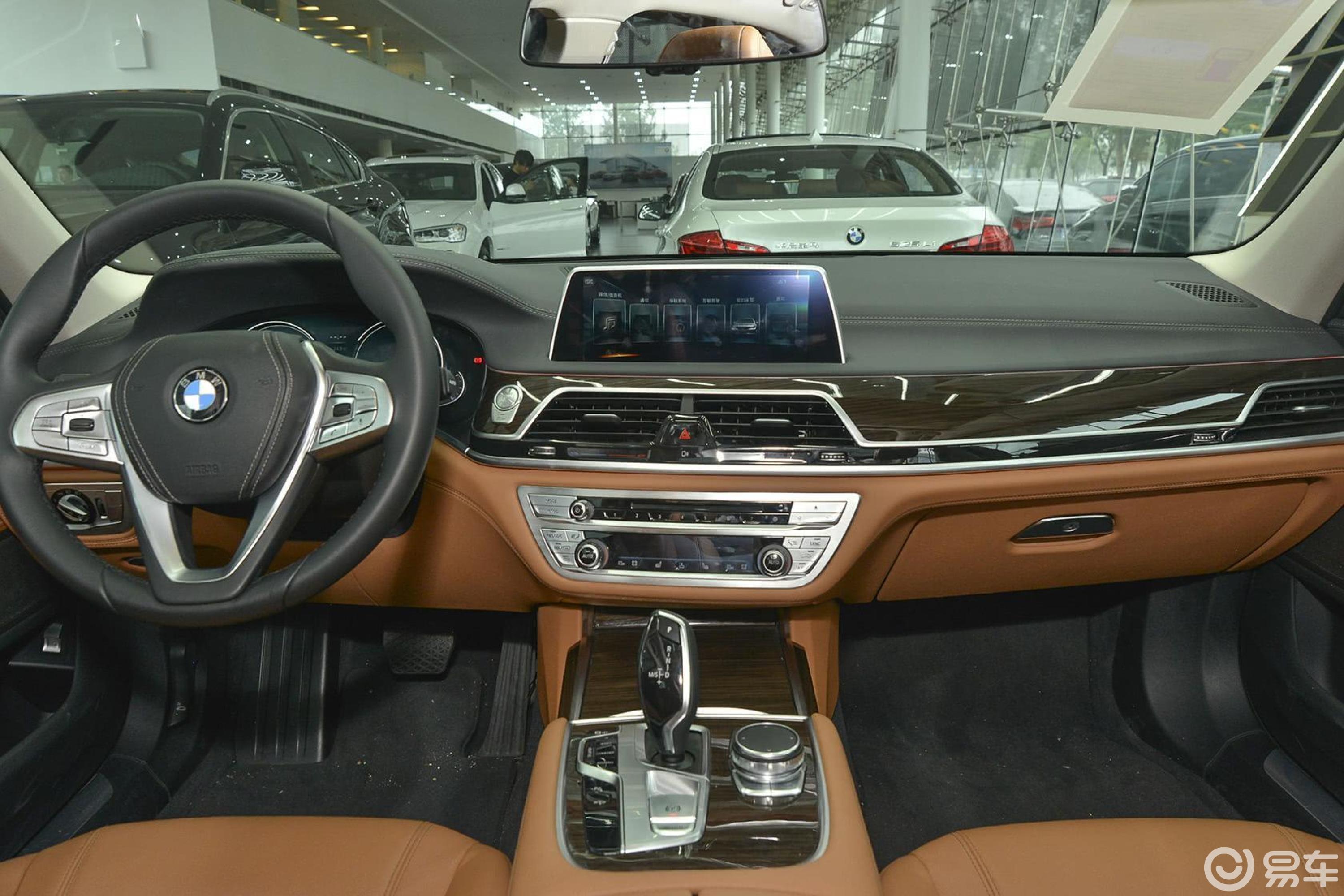 【宝马7系2016款730li 领先型内饰全景正拍汽车图片-汽车图片大全】