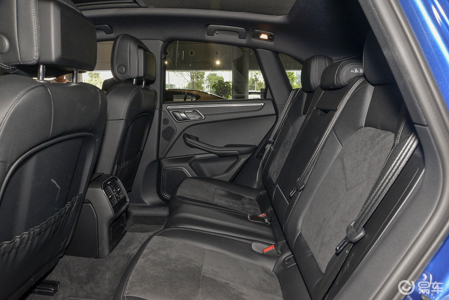 【保时捷macan2017款macan后排空间汽车图片-汽车图片大全】-易车网