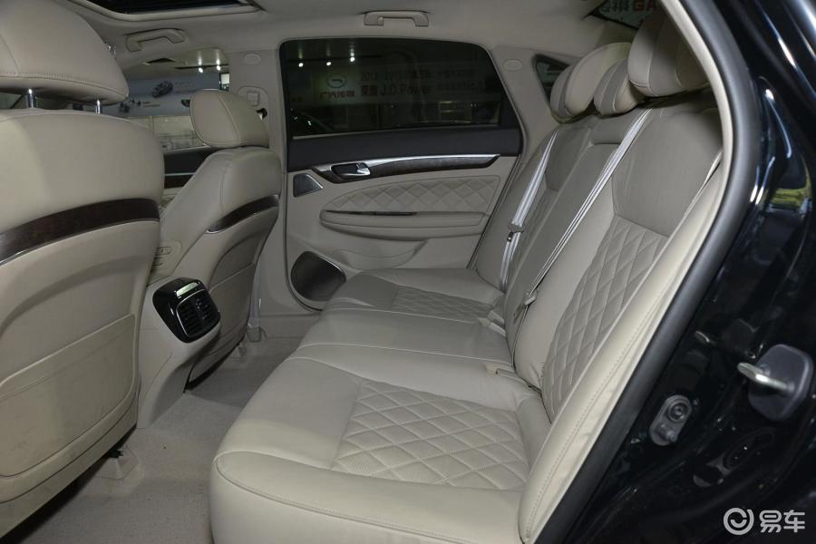 【传祺ga82016款320t 豪华版后排空间体验汽车图片-汽车图片大全】