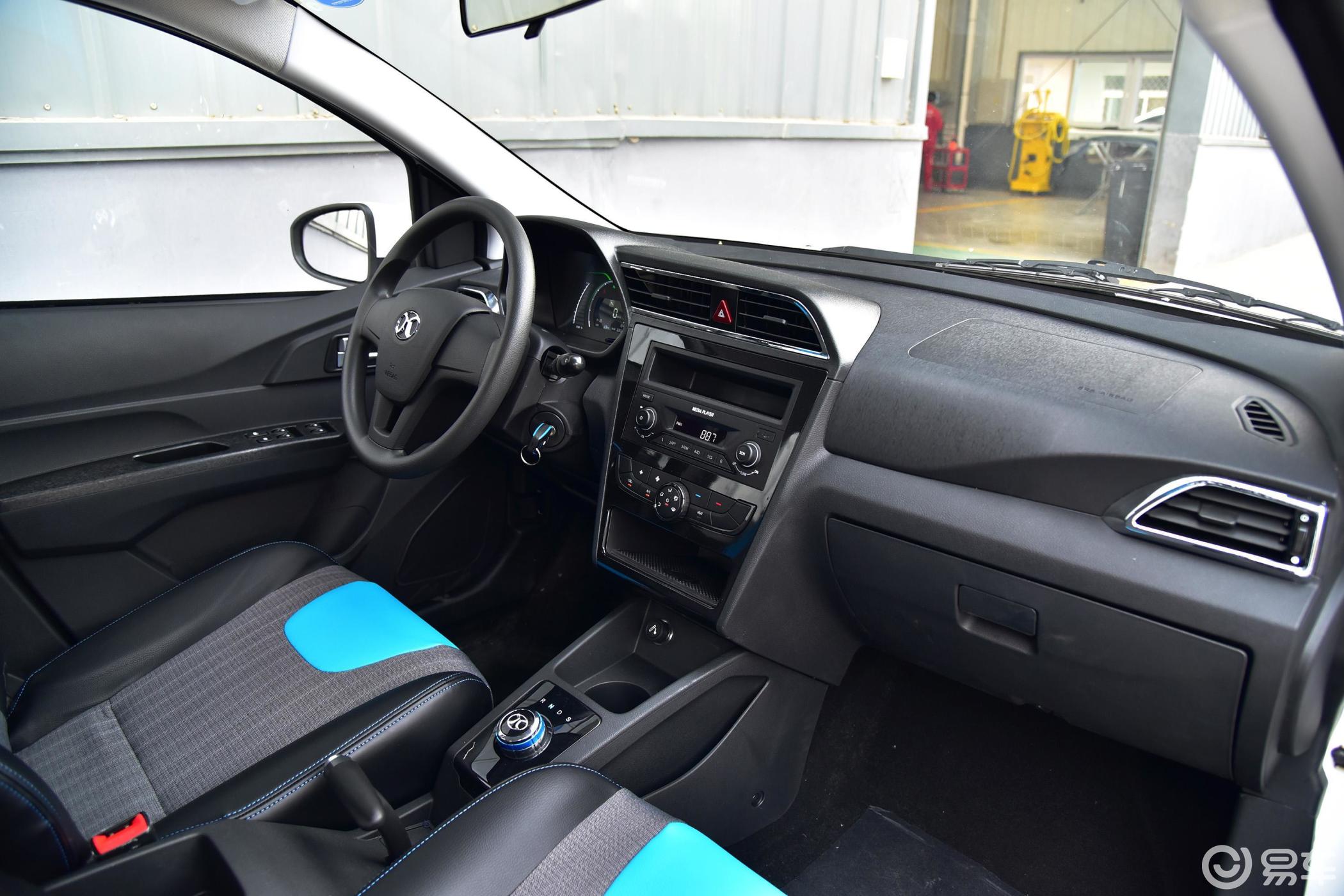 【北汽新能源ec2017款ec180 灵动版内饰汽车图片-汽车图片大全】-易车