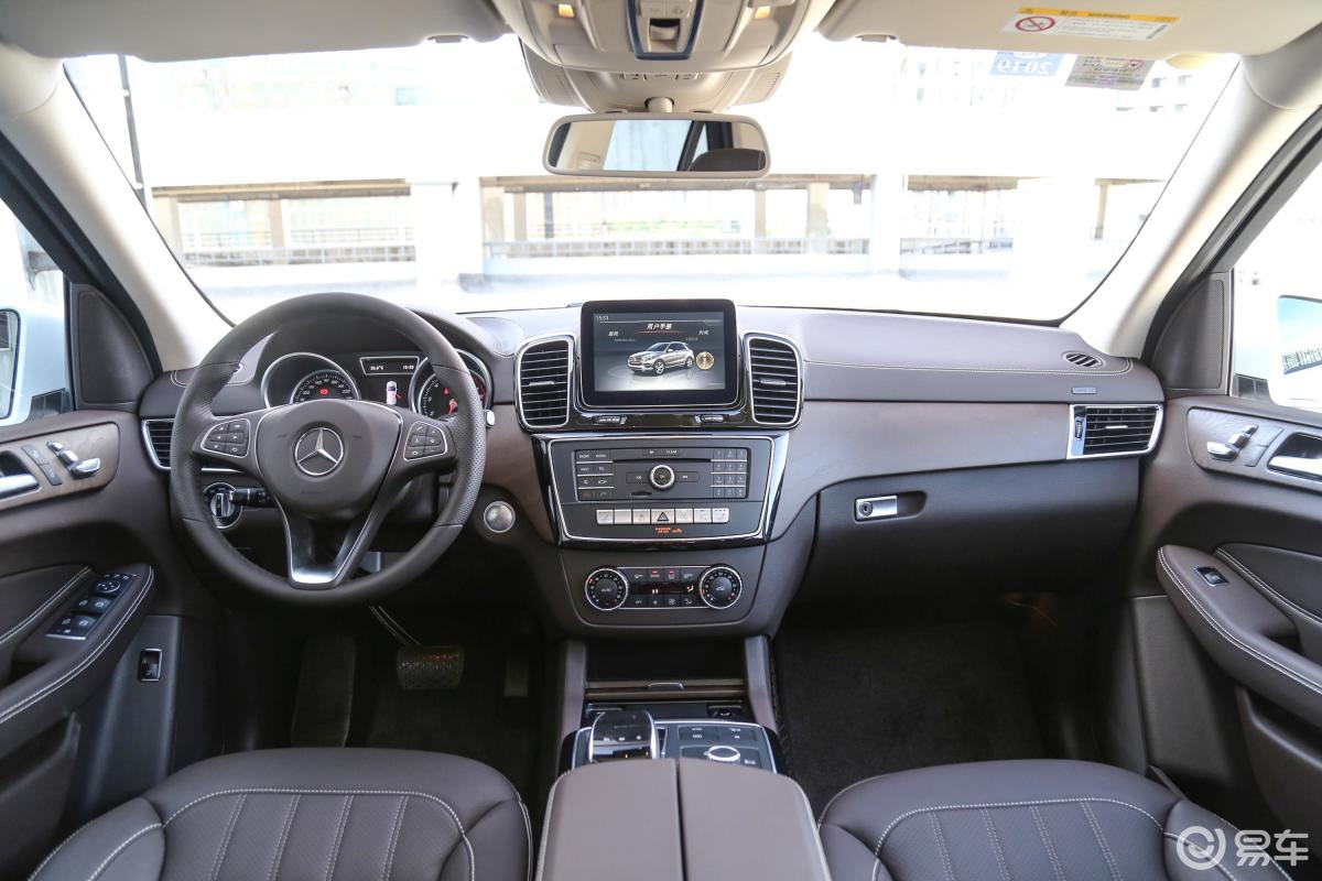 【奔驰gle2017款gle 400 4matic内饰汽车图片-汽车图片大全】-易车