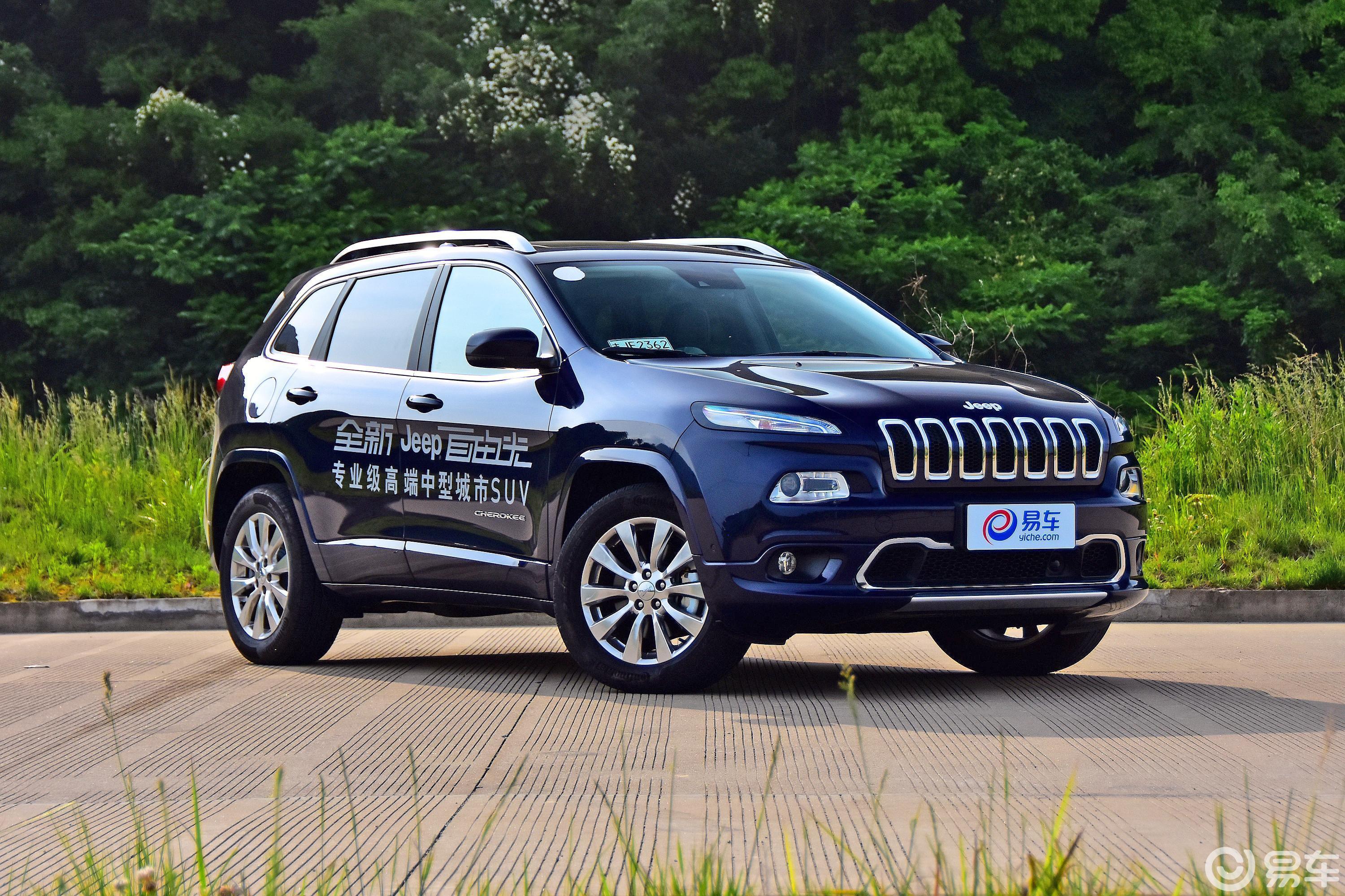 4l 四驱 全能版侧前45度车头向右水平汽车图片-汽车图片大全】-易车