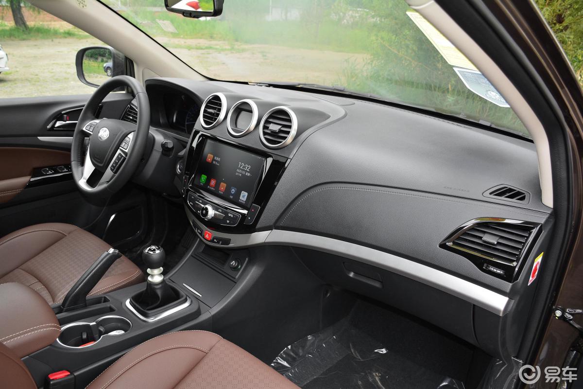 5ti 手动 尊贵版内饰全景副驾驶员方向汽车图片-汽车图片大全】-易车