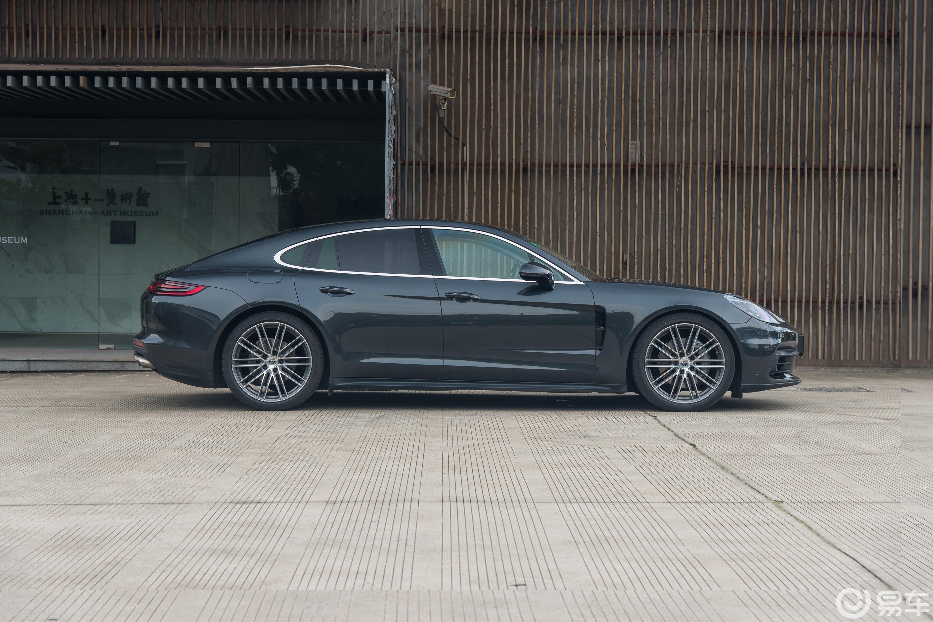 【panamera2017款panamera 4s正侧车头向右水平汽车图片-汽车图片大全