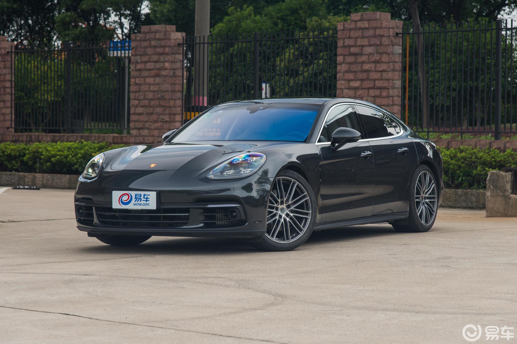 保时捷  panamera  2017款  2020款  2019款  2017款  2016款  2015款