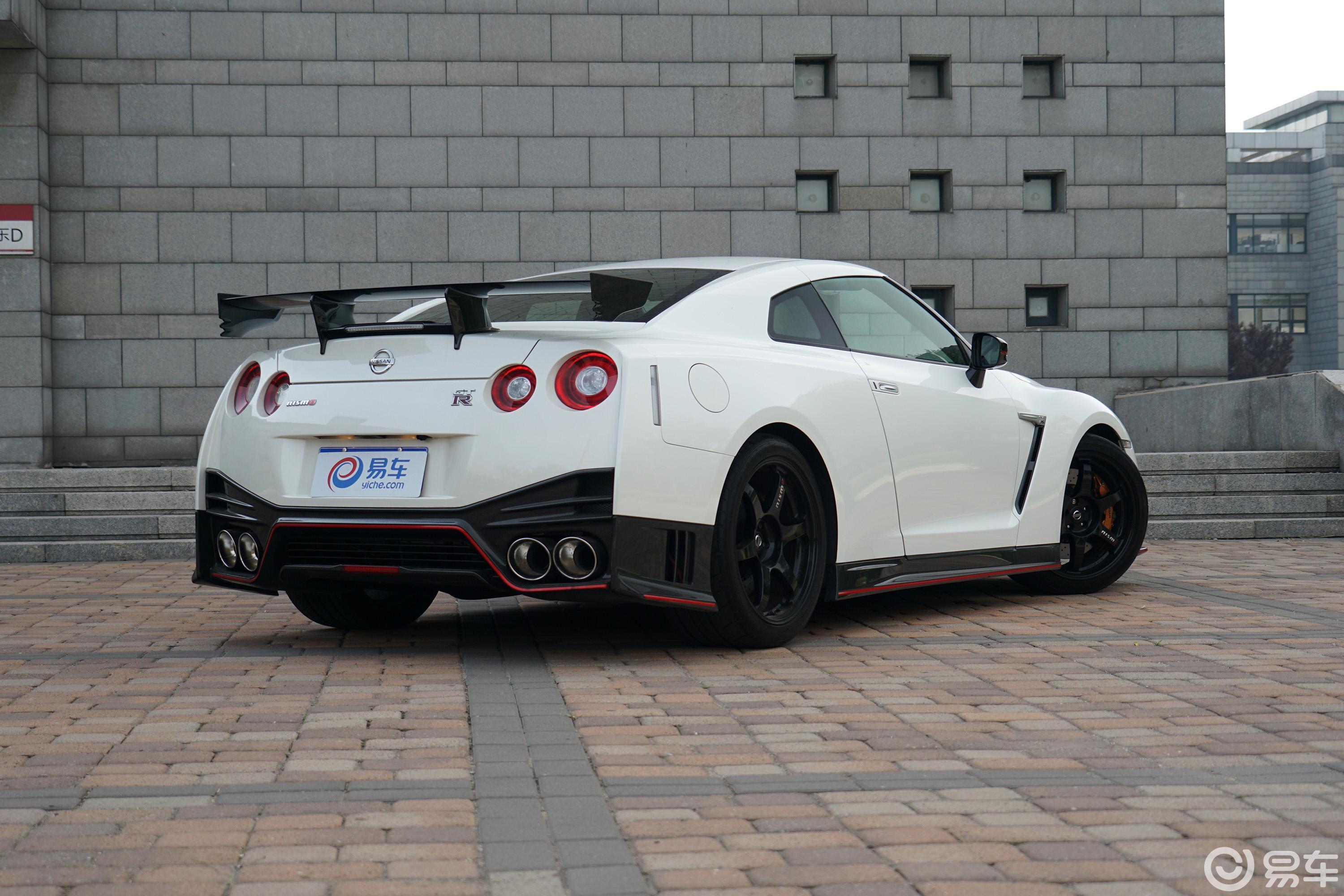 【日产gt-r2015款nismo侧后45度车头向右水平汽车图片-汽车图片大全】