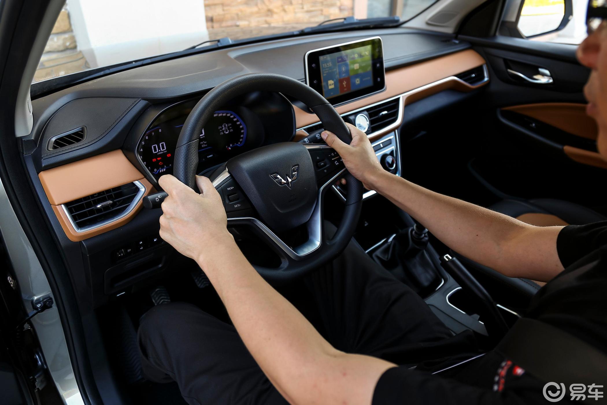 5l 手动 豪华型 国v内饰汽车图片-汽车图片大全】-易车