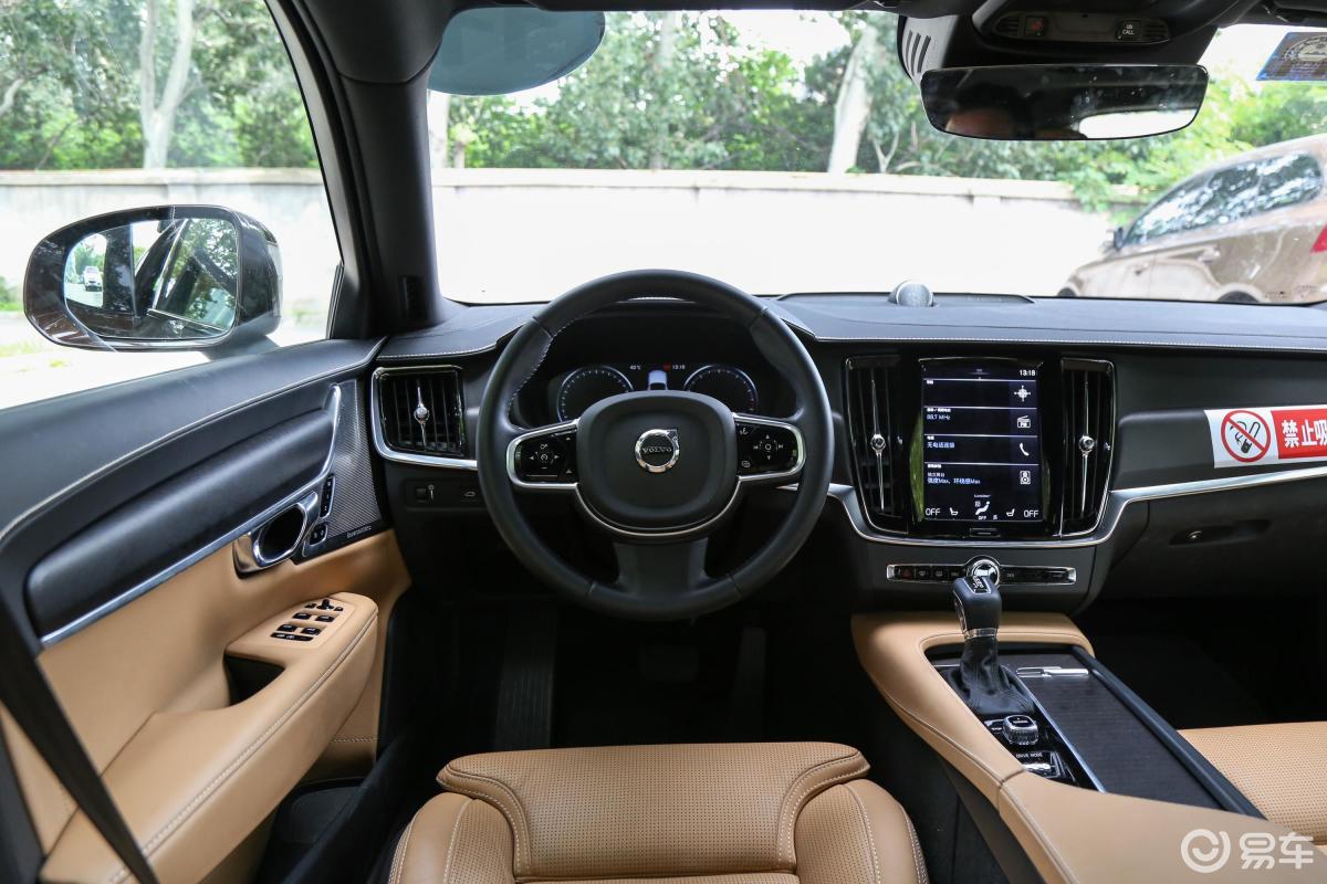 【沃尔沃v902017款cross country t5 四驱 智尊版内饰全景正拍汽车图