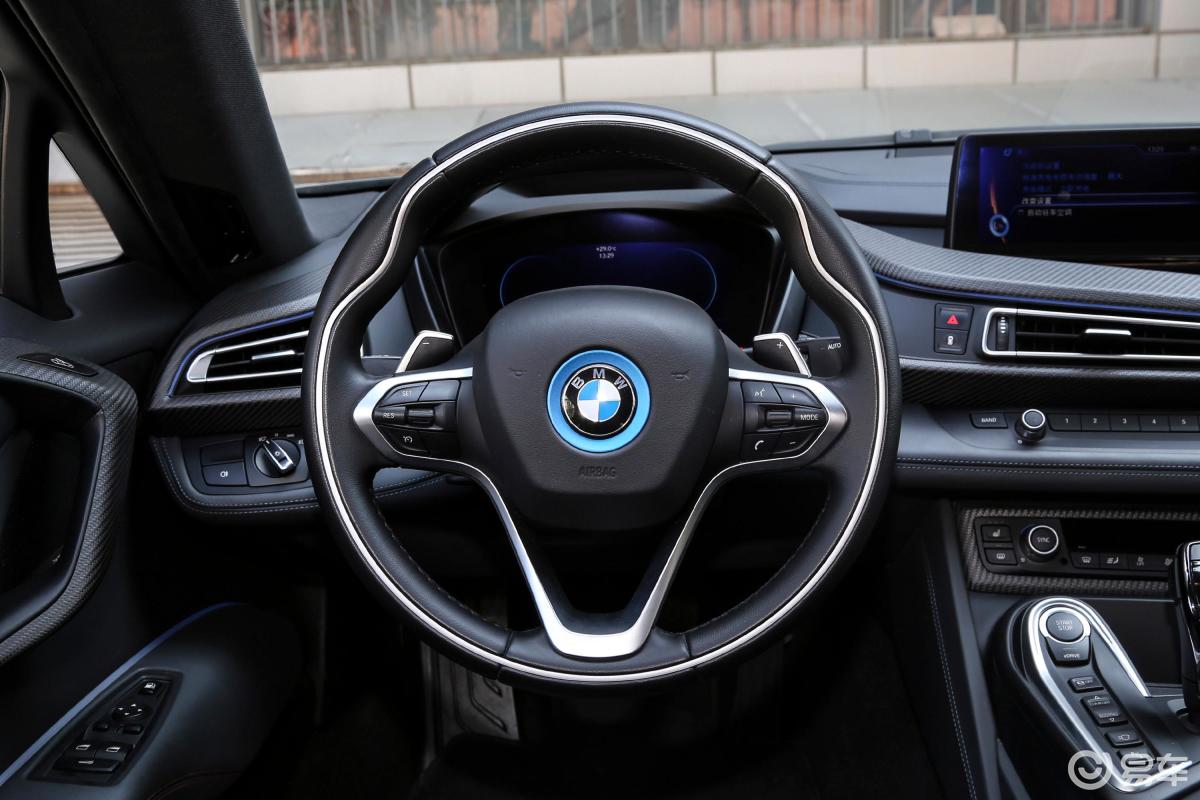 【宝马i82016款质子红限量版方向盘汽车图片-汽车图片大全】-易车