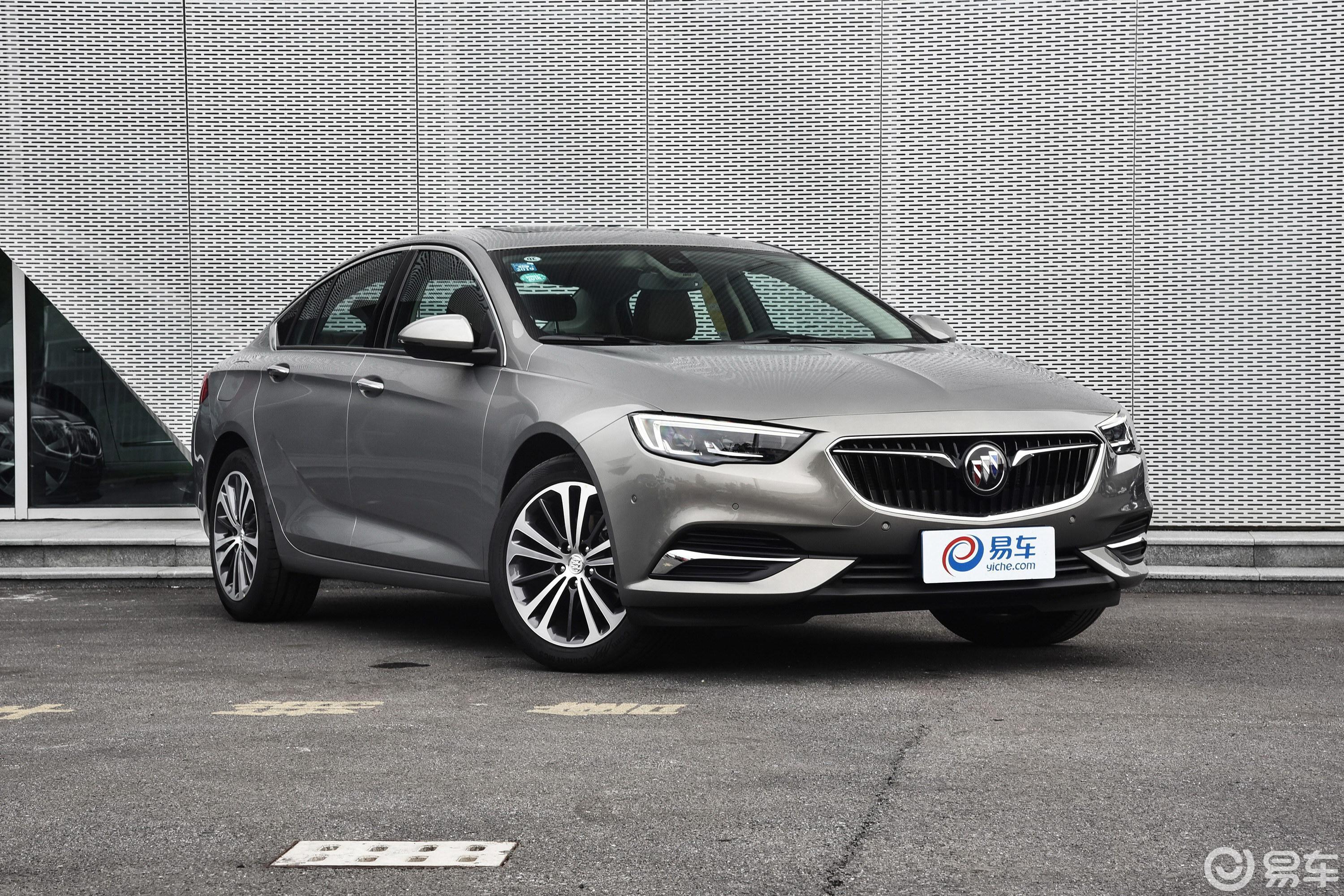 【君威2017款28t 尊贵版侧前45度车头向右水平汽车图片-汽车图片大全