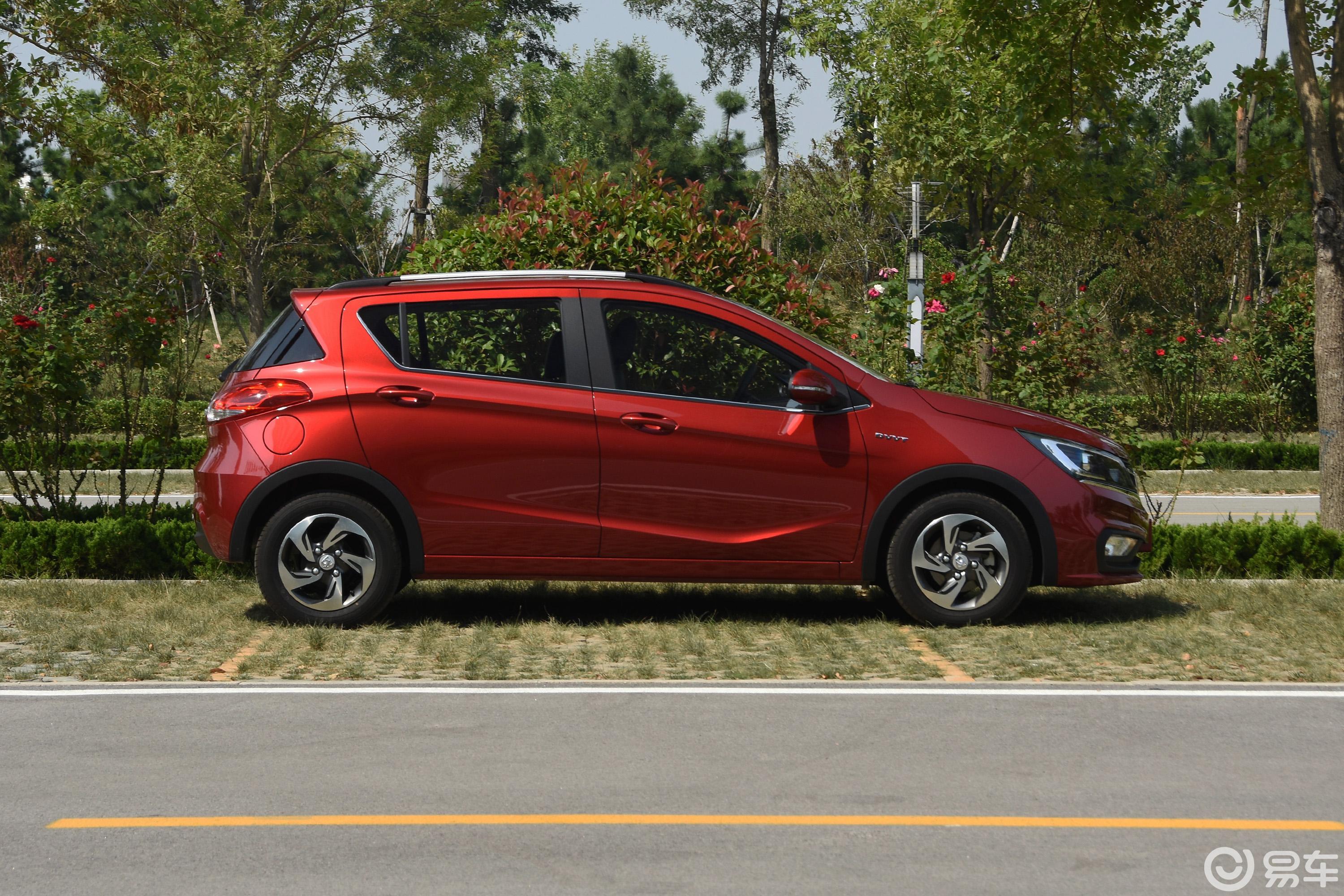 【宝骏3102017款1.