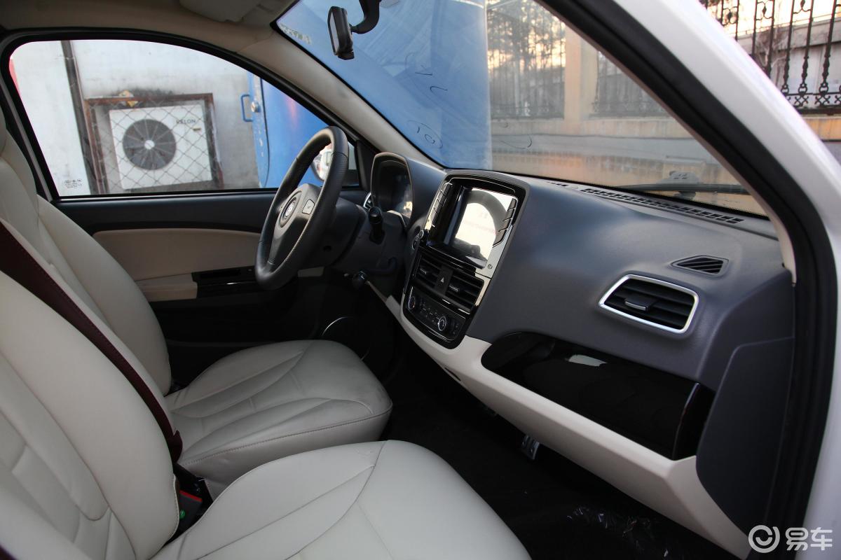 【d22017款智享版内饰全景副驾驶员方向汽车图片-汽车图片大全】-易车