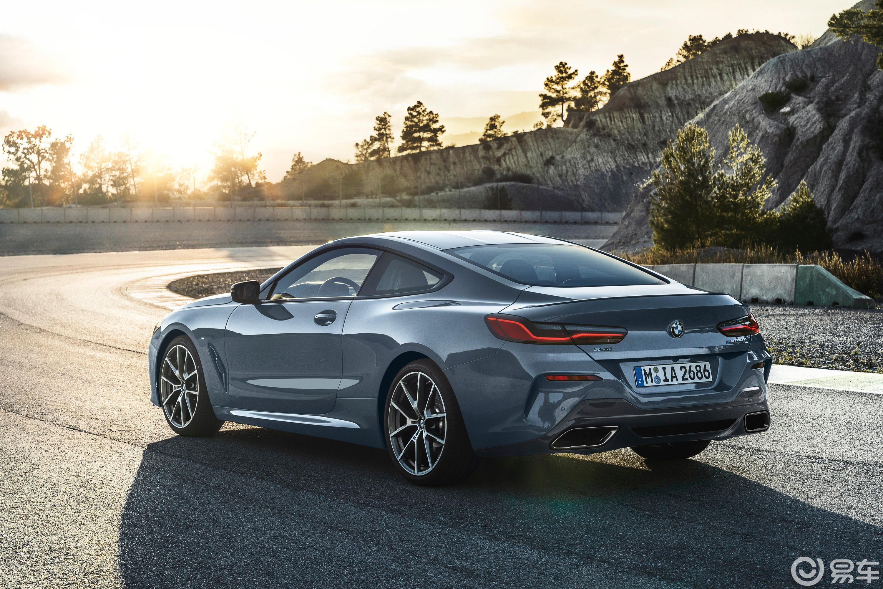 【宝马8系2019款四门轿跑车 840i m运动套装汽车图片-汽车图片大全】