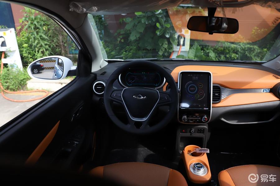 【奇瑞eq12018款智享版 4座内饰全景副驾驶员方向汽车图片-汽车图片