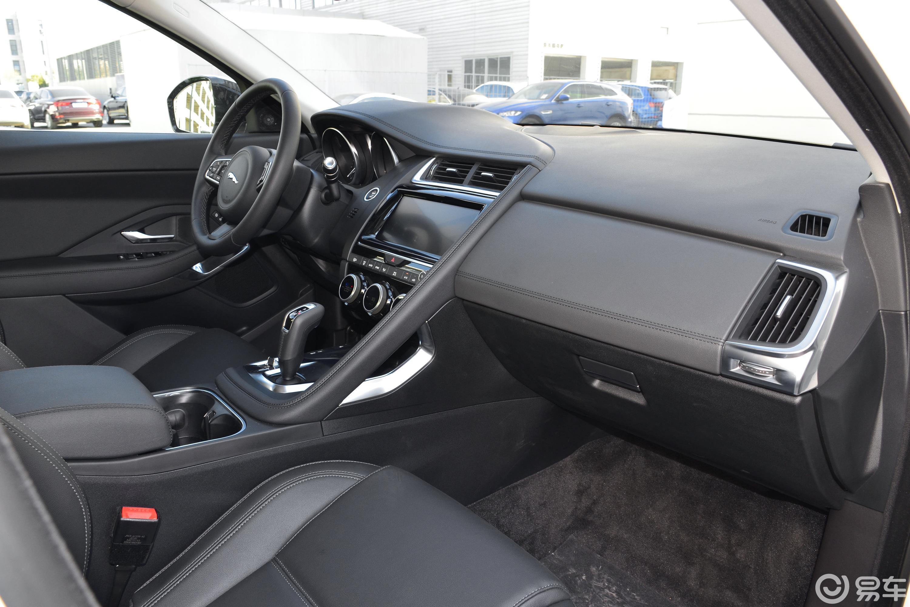 【捷豹e-pace2018款p200内饰全景副驾驶员方向汽车图片-汽车图片大全