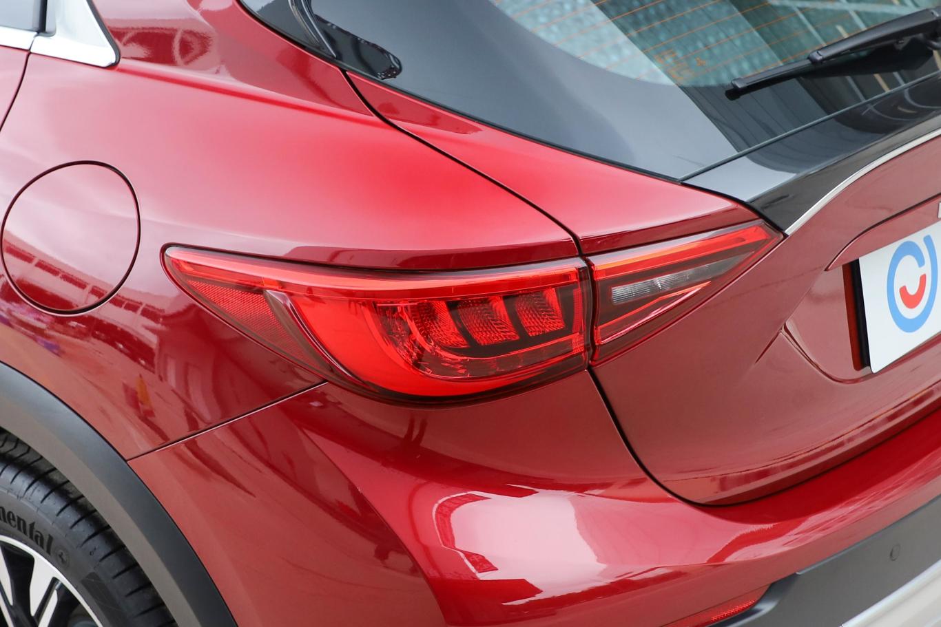 英菲尼迪qx301.6t 双离合 两驱 时尚版尾灯侧45度俯拍