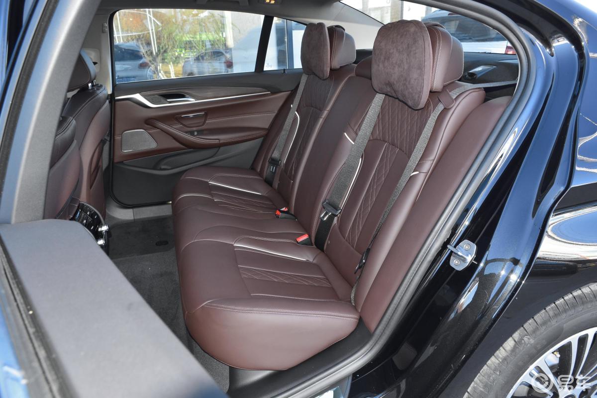 【宝马5系2019款530li 尊享版 豪华套装后排座椅汽车图片-汽车图片