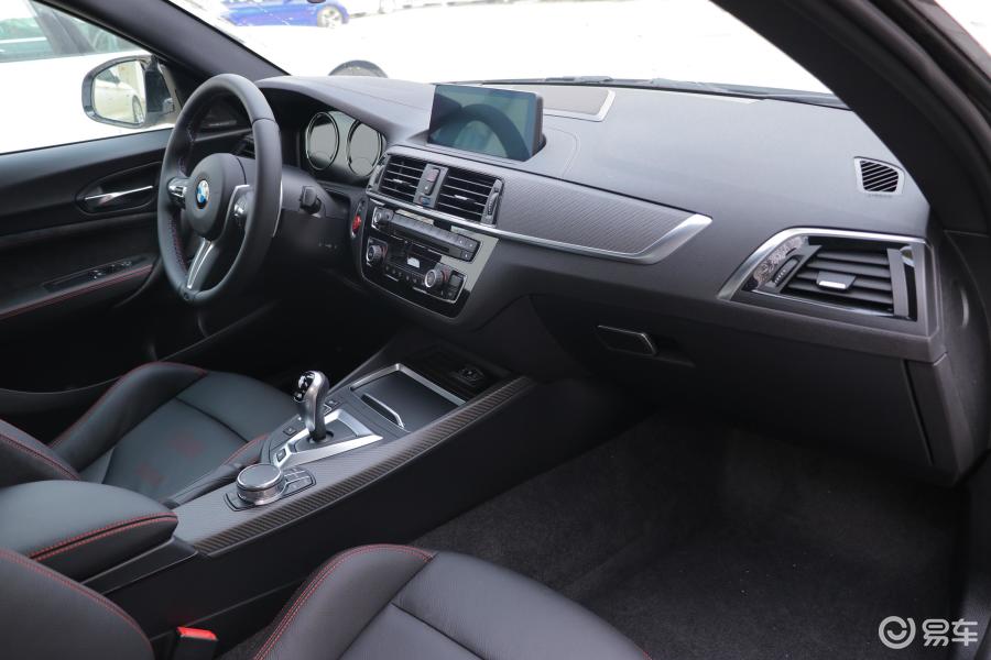【宝马m22018款m2 雷霆版内饰全景副驾驶员方向汽车图片-汽车图片大全