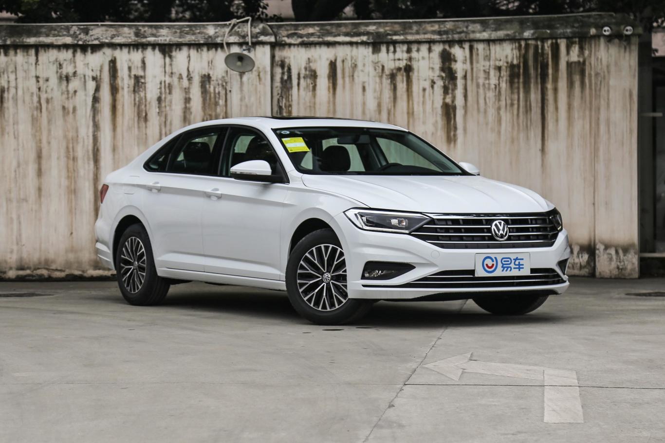 速腾280tsi 双离合 舒适型 国v侧前45度车头向右水平