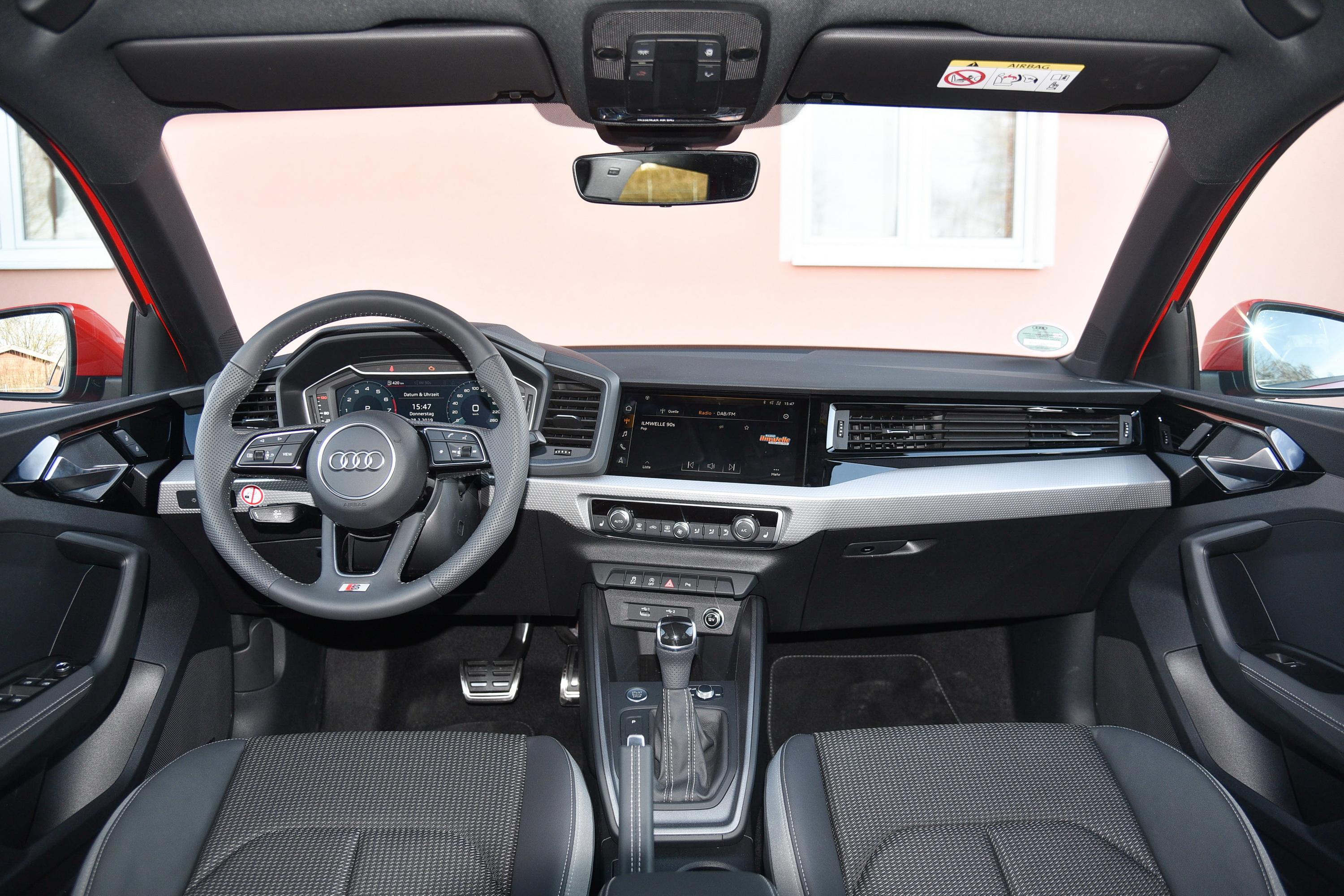 2019款 奥迪a1 30 tfsi s line海外版内饰