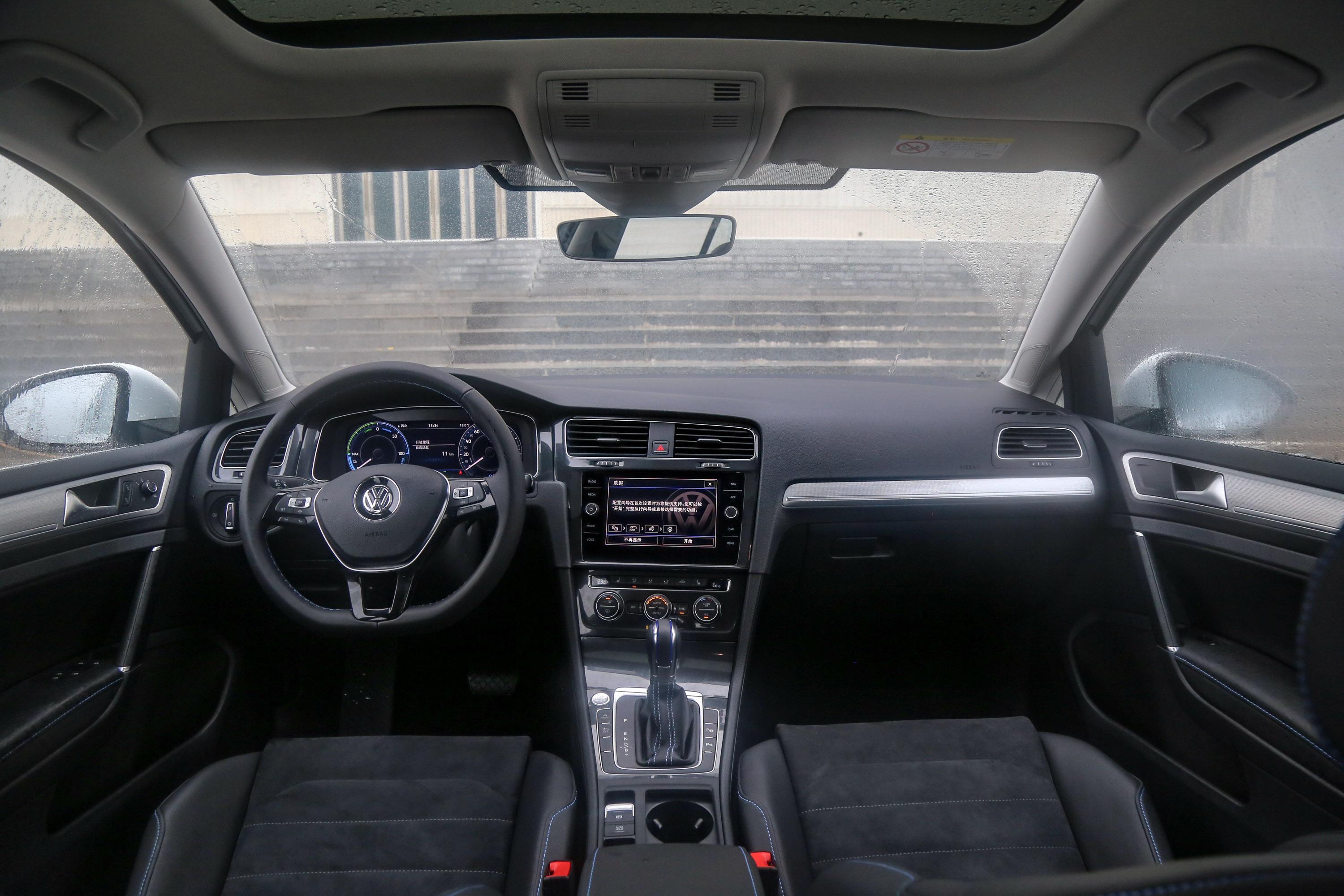 2020款 高尔夫·纯电 驰pro内饰