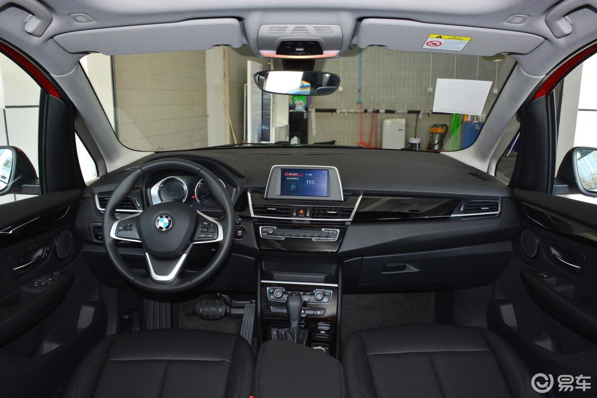 【宝马2系旅行车2018款218i 领先版内饰全景正拍汽车图片-汽车图片