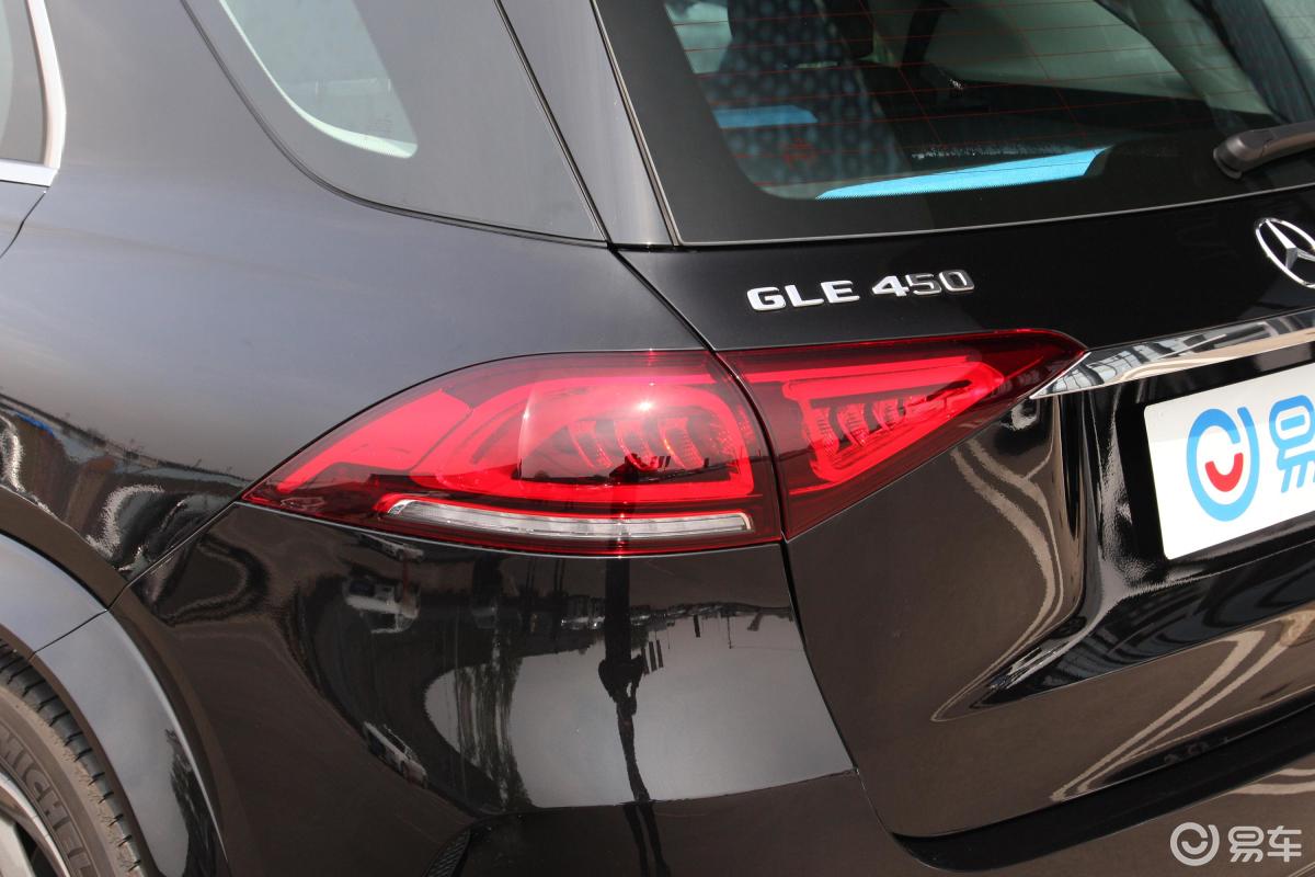 【奔驰gle2020款gle 450 4matic 时尚版尾灯侧45度俯拍汽车图片-汽车