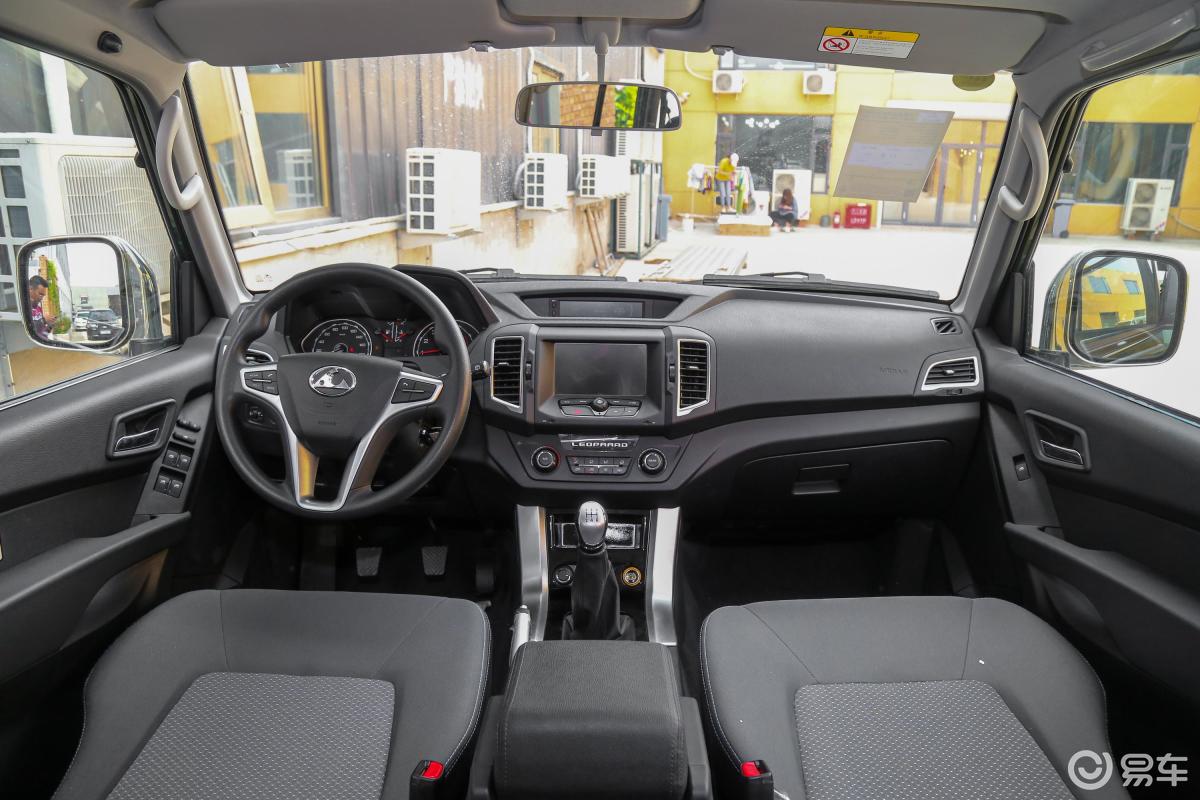 4l 手动 四驱 卓越版内饰全景正拍汽车图片-汽车图片大全】-易车