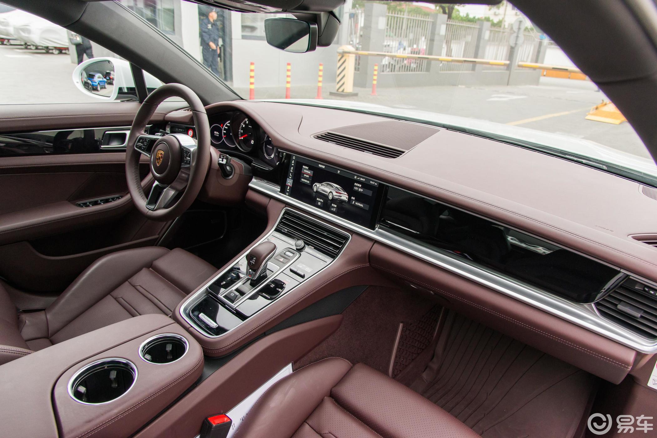 【panamera2017款panamera 4 行政加长版内饰全景副驾驶员方向汽车