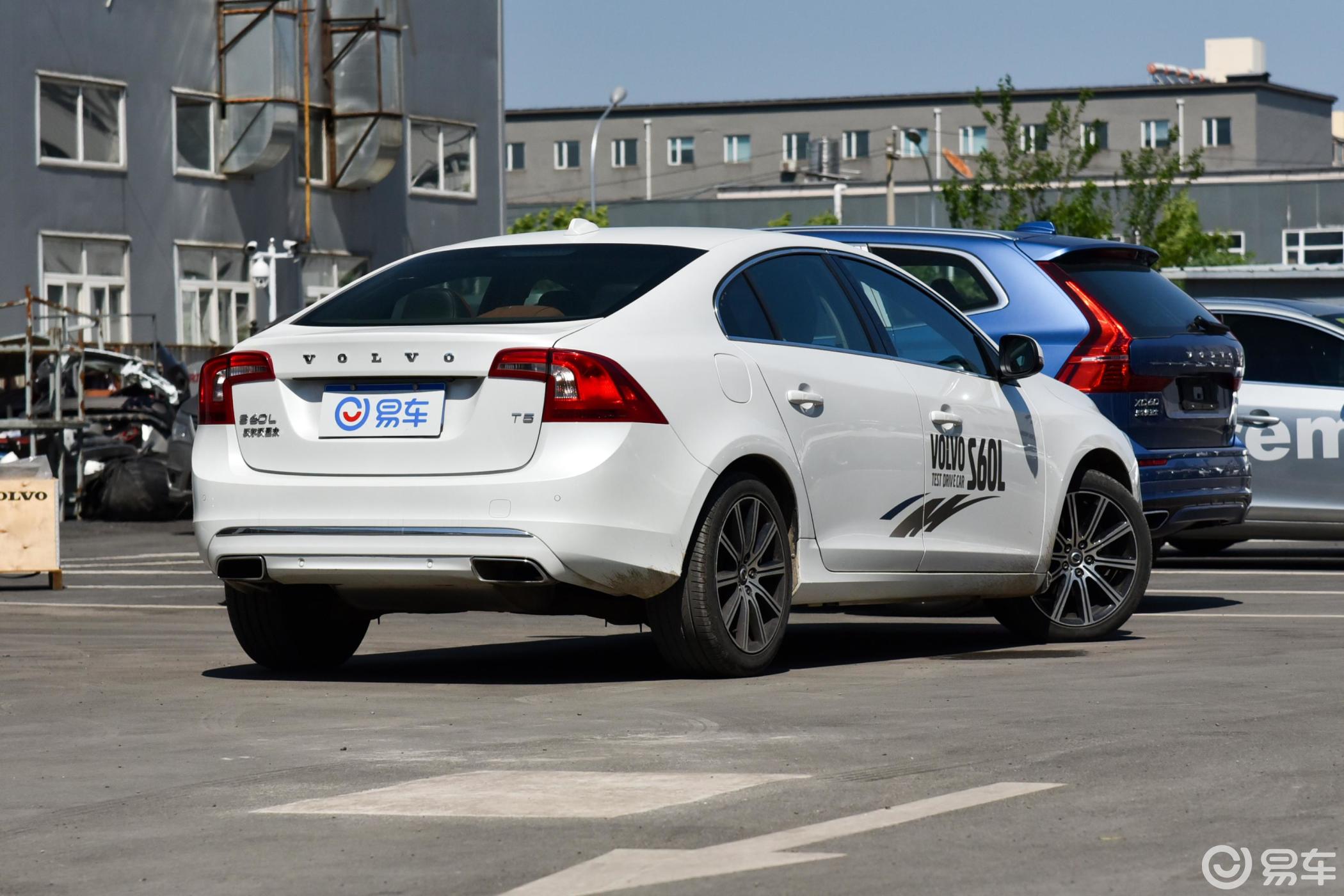 【沃尔沃s602019款s60l t5 智驭版侧后45度车头向右水平汽车图片-汽车