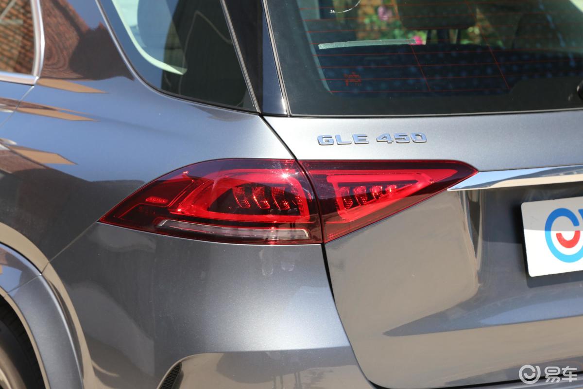 【奔驰gle2020款gle 450 4matic 时尚版尾灯侧45度俯拍汽车图片-汽车