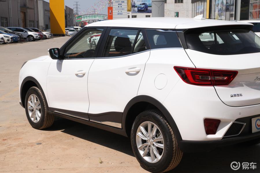 【众泰t3002019款1.5l cvt 小强版外观汽车图片-汽车图片大全】-易车