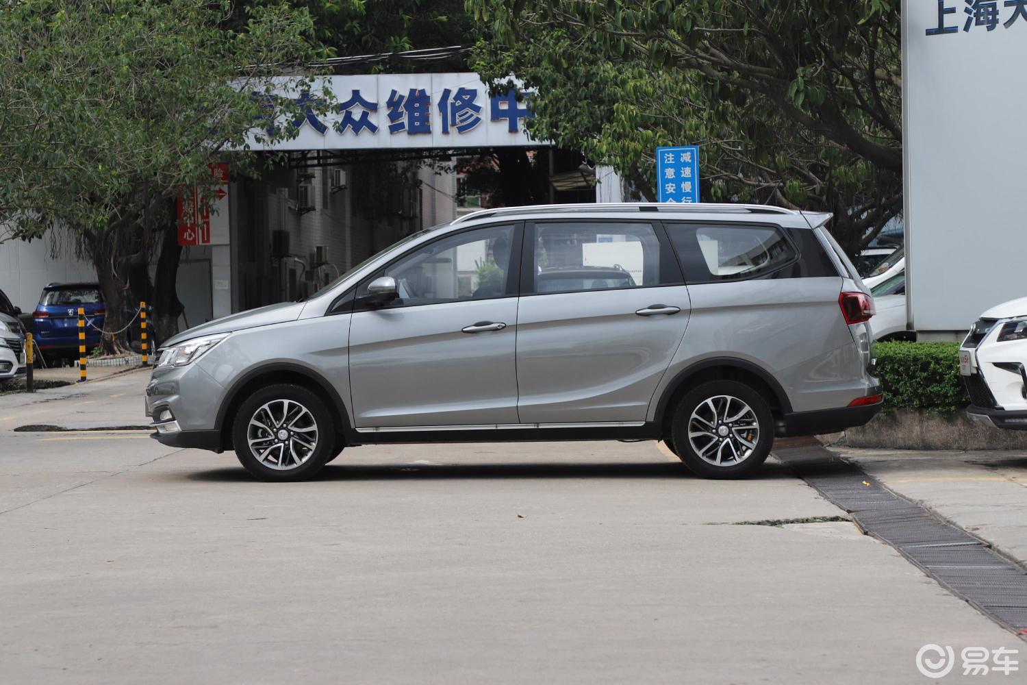 【宝骏7302019款1.