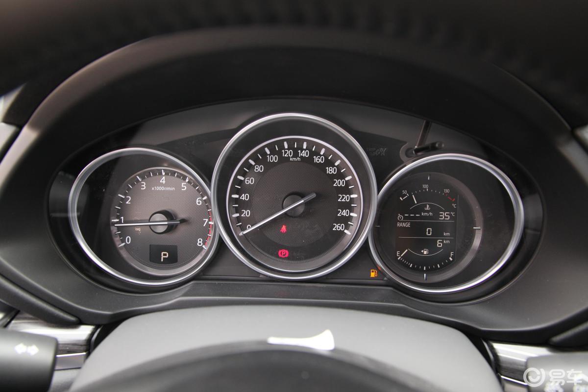 云控版 2.0l 手自一体 两驱 智享版 国vi