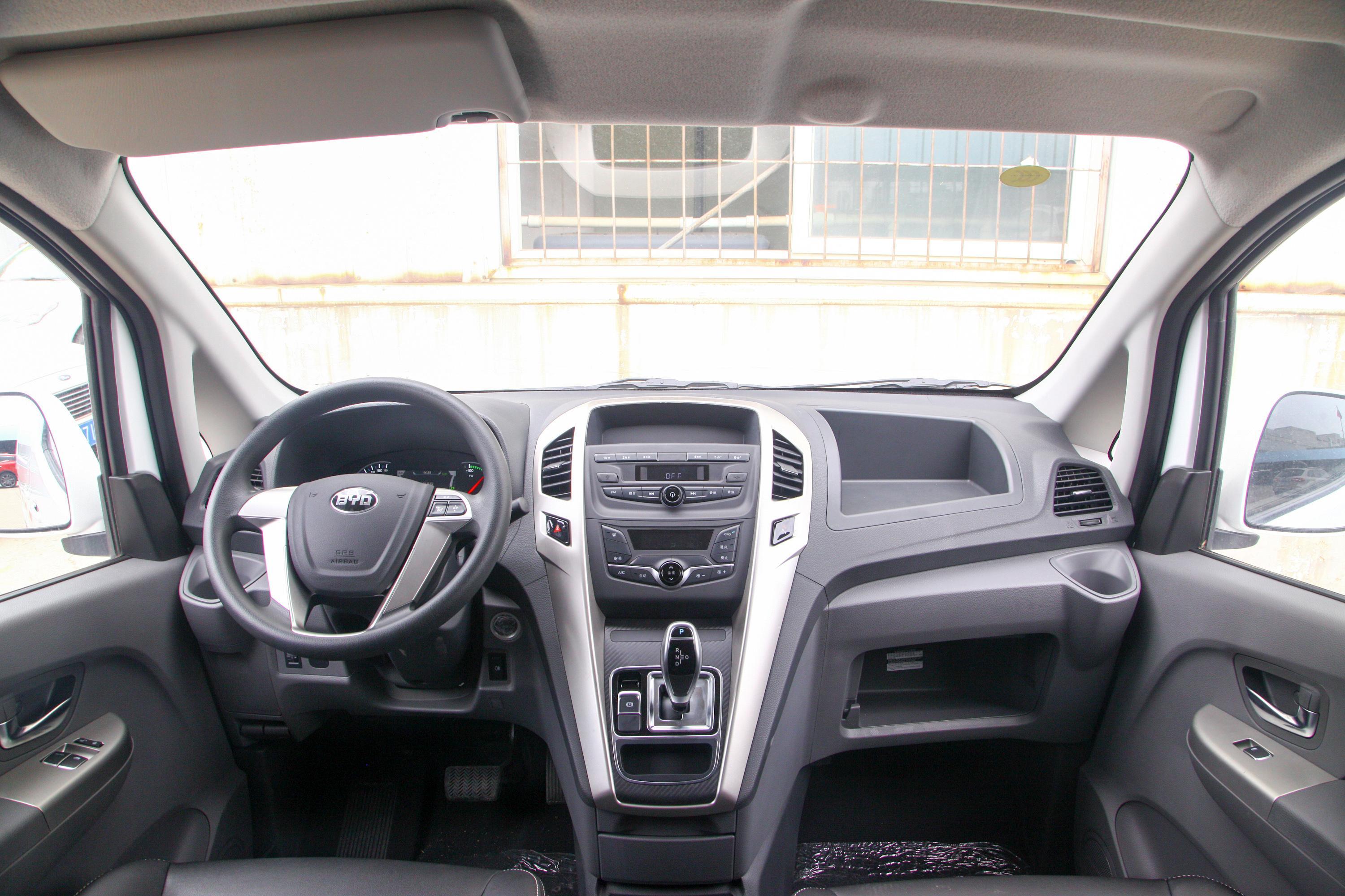 2019款 比亚迪t3 顶配版内饰